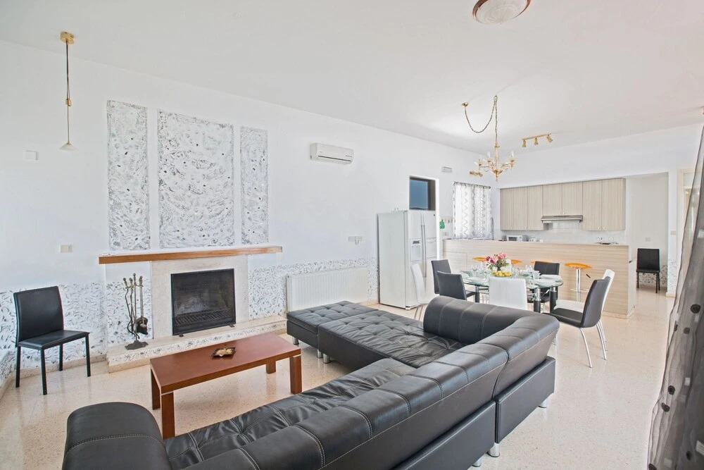 Celebrity Villa Jamie Laing