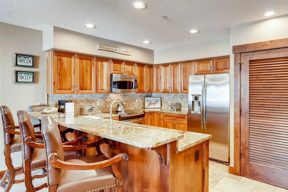 New Listing! Ski-in/ski-out At Crystal Peak 2 Bedroom Condo