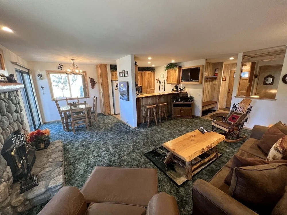 141 Premium Condo