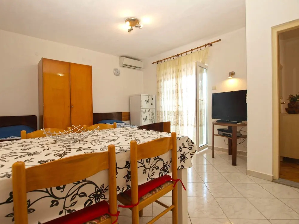 Apartment 1588