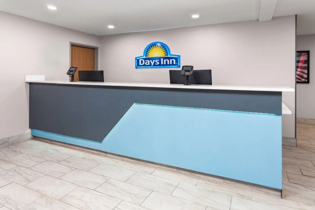 Days Inn by Wyndham Eagle River