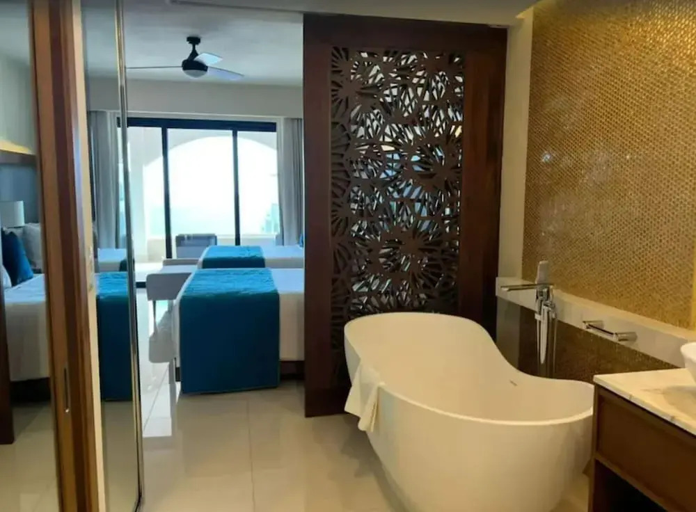 2BD Villa La Valencia Ocean View 5 Star Resort