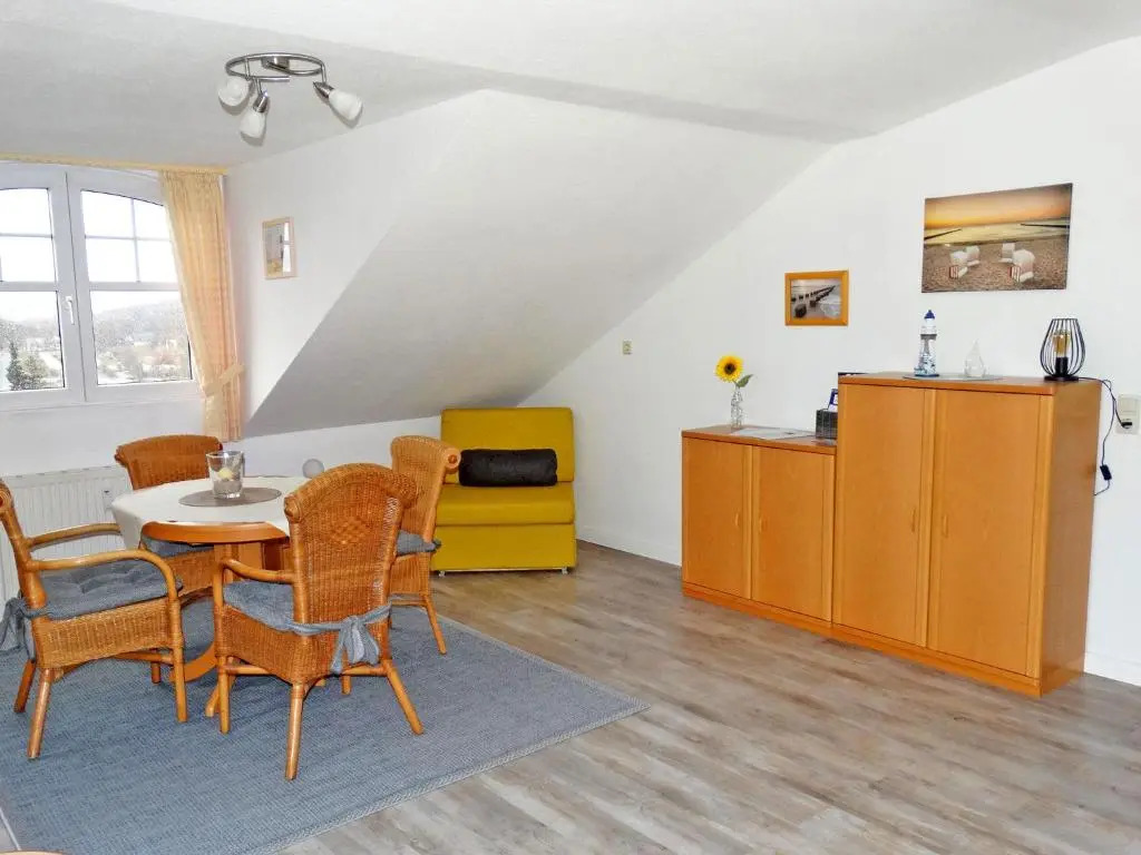 Ferienwohnung Sellin _ Strand 300