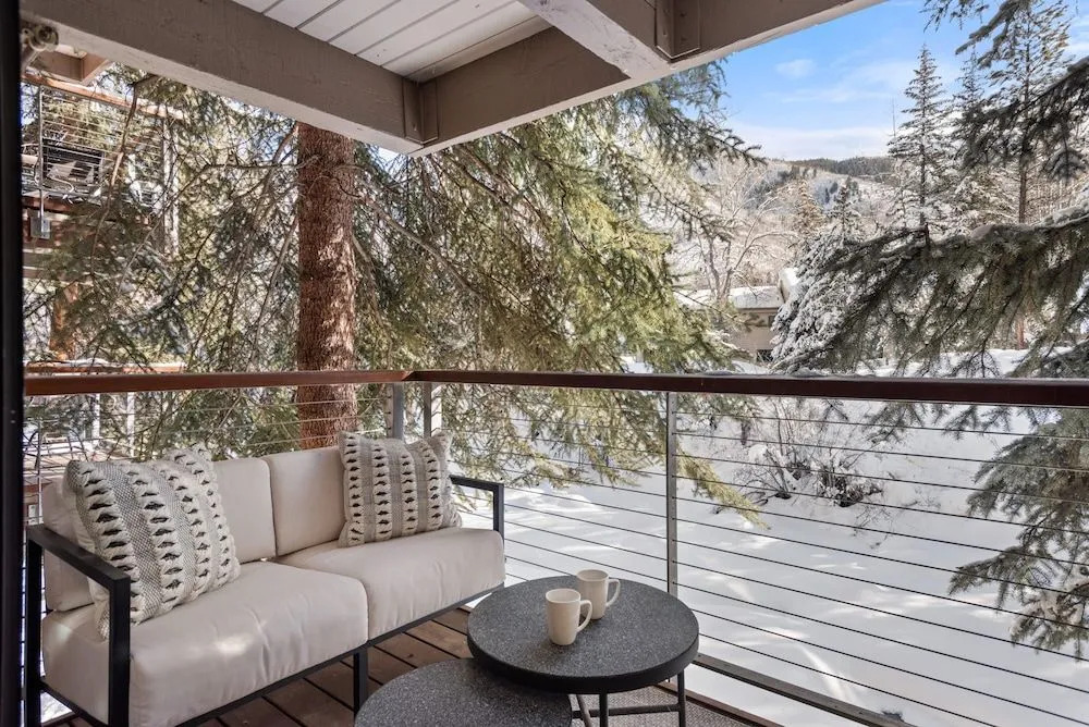 Chateau Eau Claire Unit 13