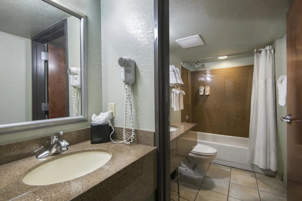 Markham House Suites
