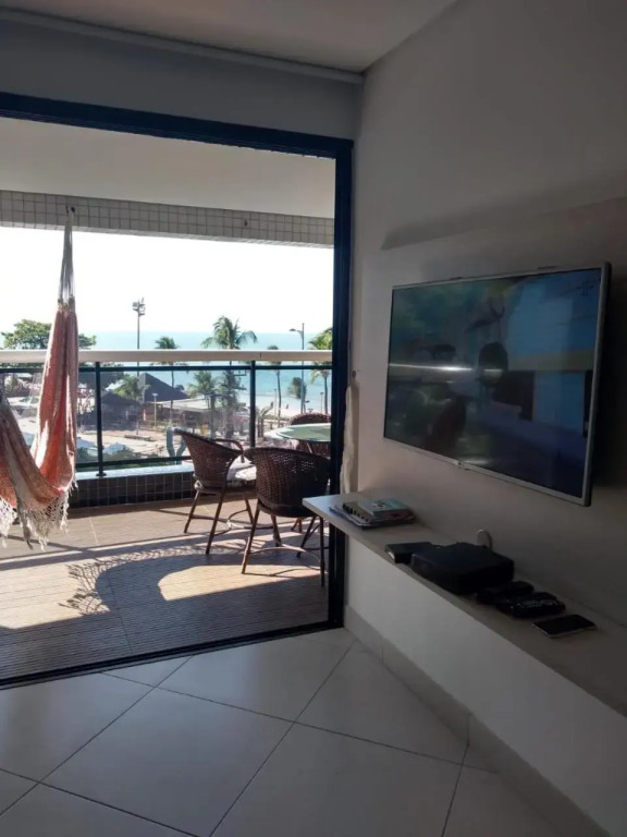 Alugo Temporada apartamento frente ao mar de Fortaleza.