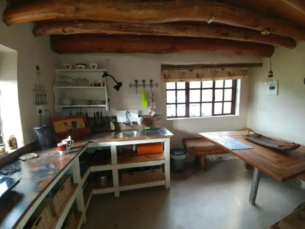 Die Hoenderhok and Die Plaashuisie