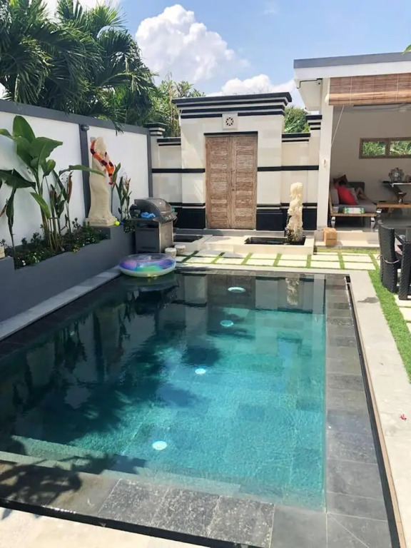 Villa with 2 Bedrooms in Kabupaten Badung, with Private Pool, Enclosed Garden And Wifi - 3 Km From the Beach