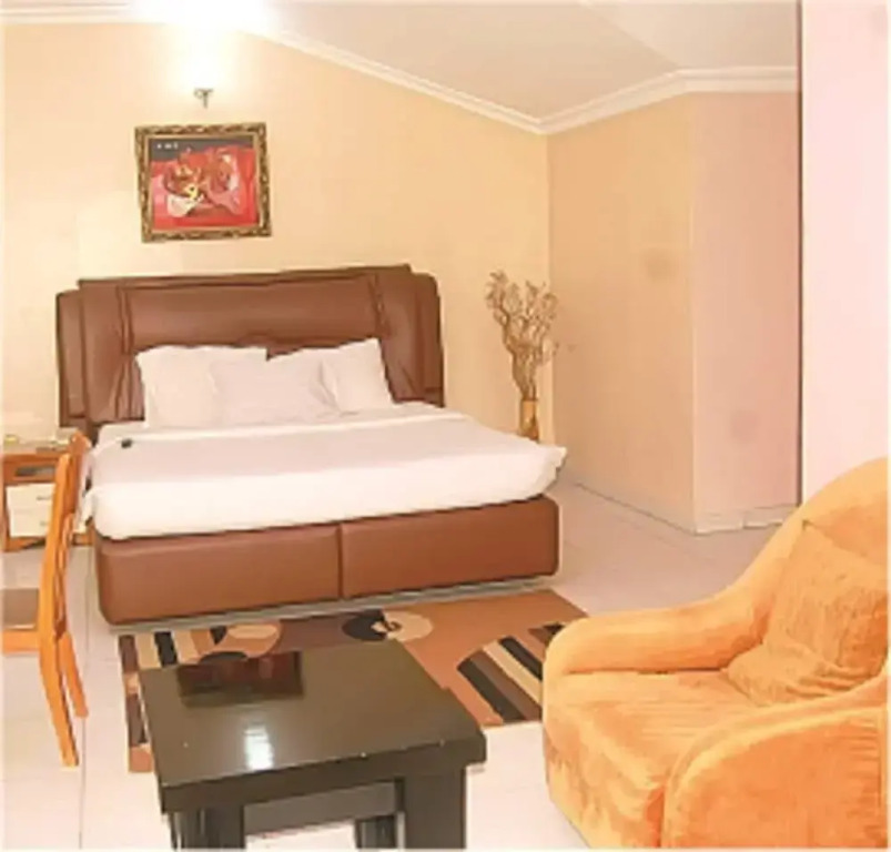 GoldRush Suites