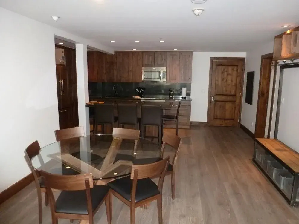 Lionshead Center Condominiums