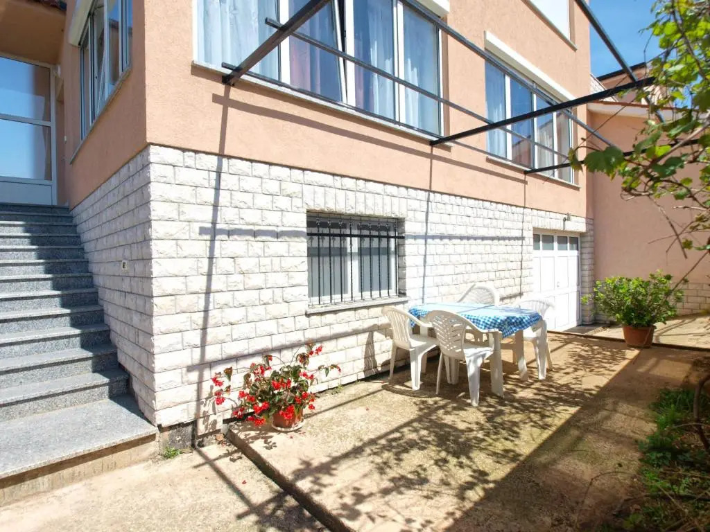Apartments Edin 1359