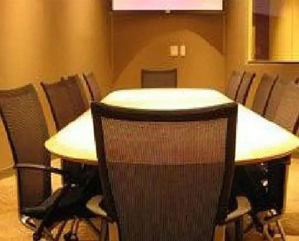 Lander Hotel Prince Edward