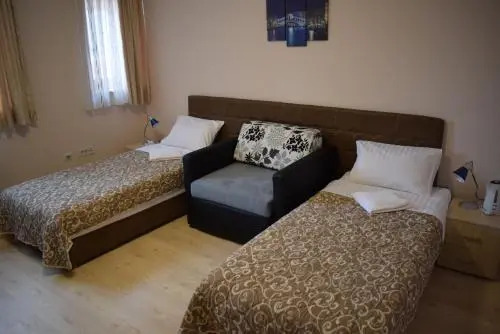 Lotos Rooms Nis Free Parking