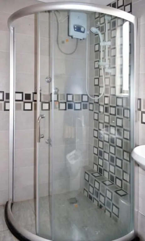 Arusha Naaz Hotel