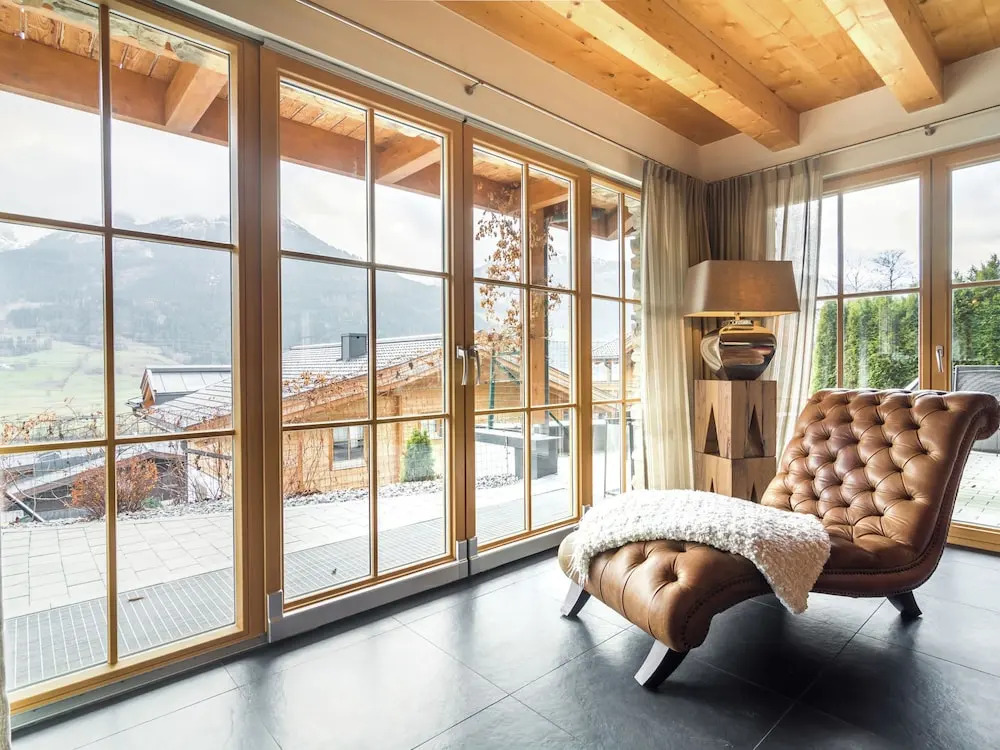 Chalet in Piesendorf with Sauna, Hot Tub, Pool, Whirlpool