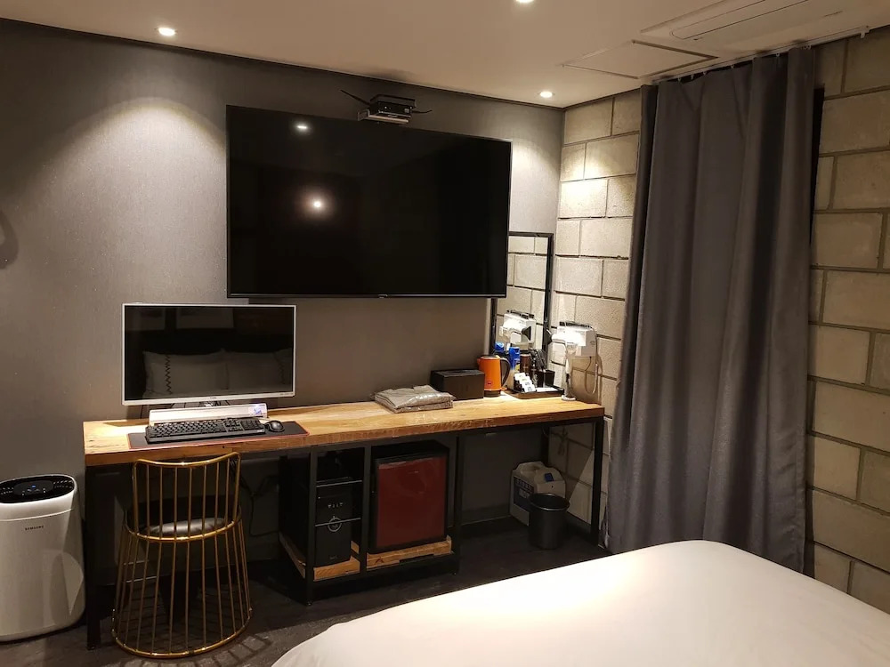 MARI hotel