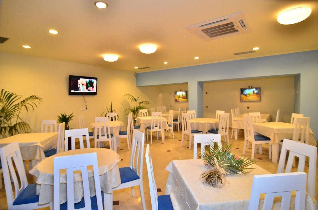 Capital Tirana Hotel Bruçi