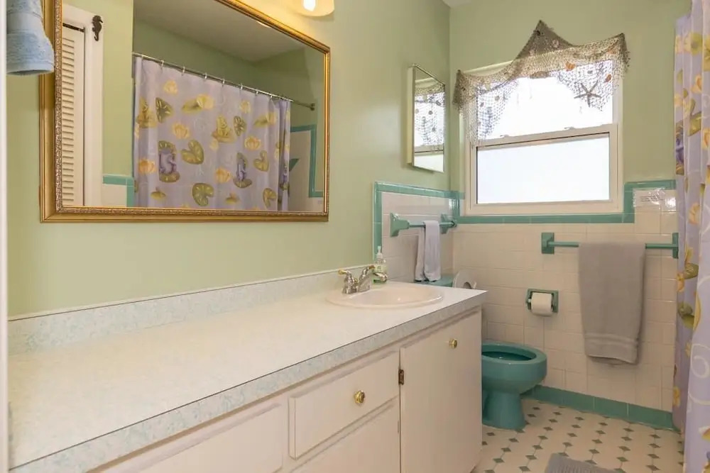 AM Beach Place Unit 4