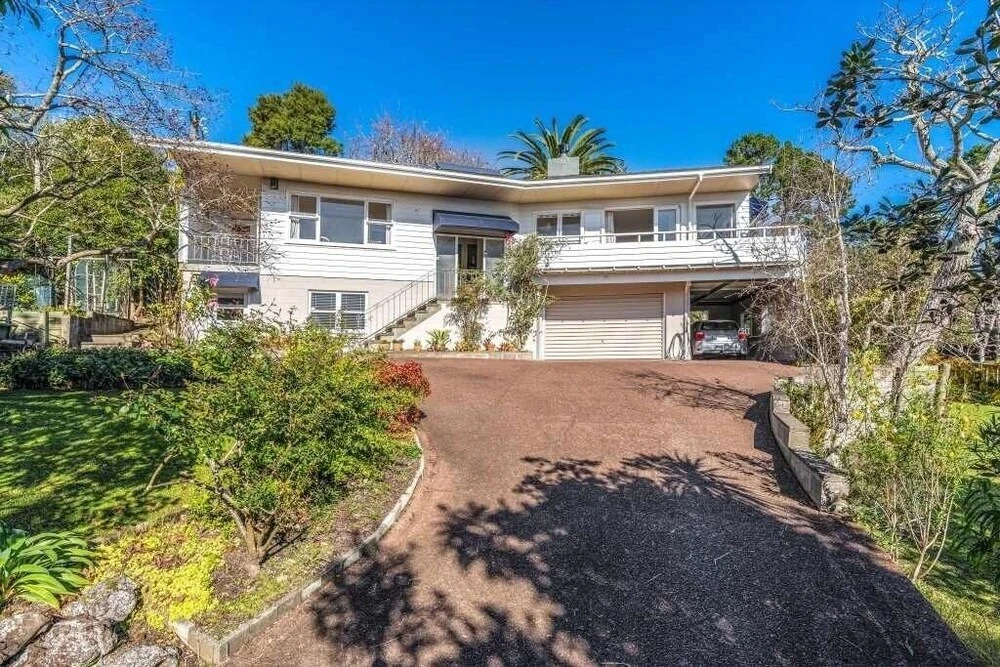 Fantail 2 Bedroom Unit walk to Beach & Park