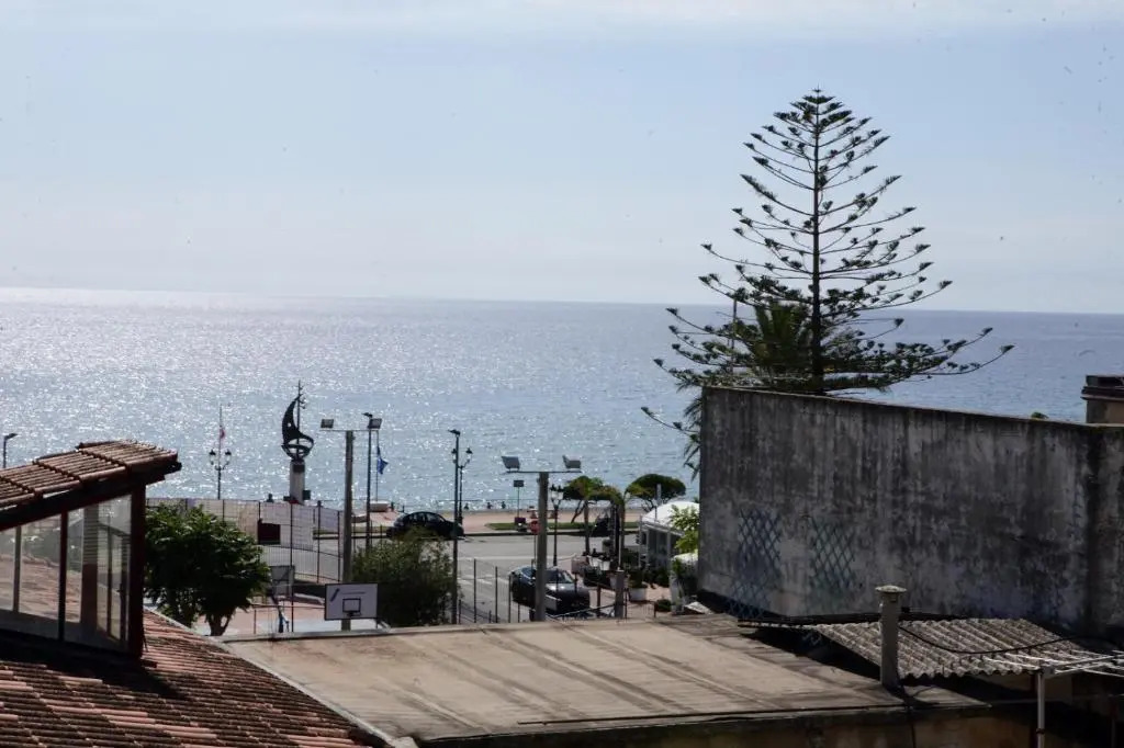 Emerella Luxury Suites-Siderno Lungomare