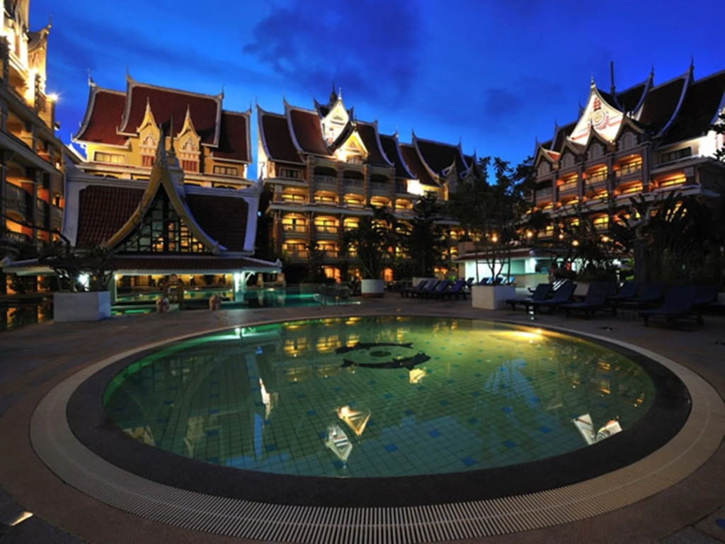 Le Ayodhaya Palace Krabi Beach Resort