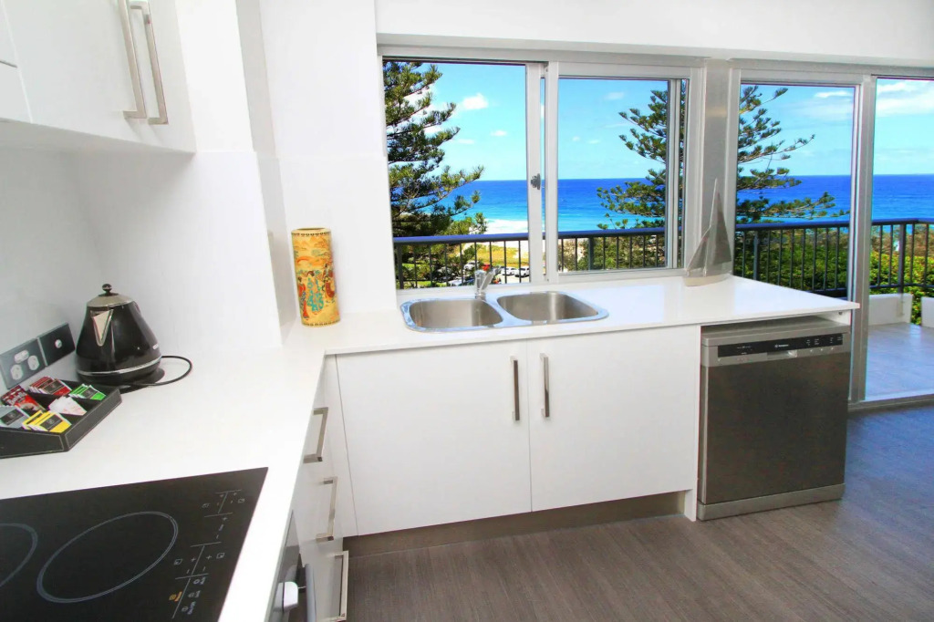 Narrowneck Court Holiday Apartments