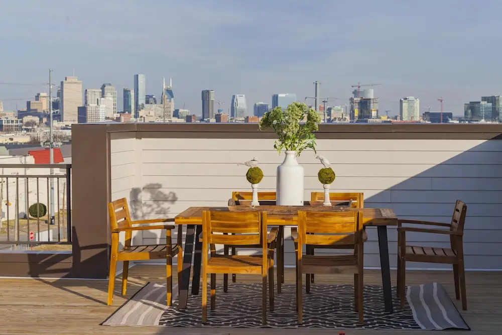 Ech2 - Perfect Palace in City Heights With Rooftop Terrace and Tons of Space!