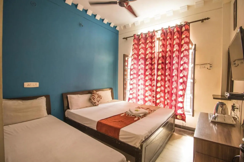 Hotel Bajaj Inn