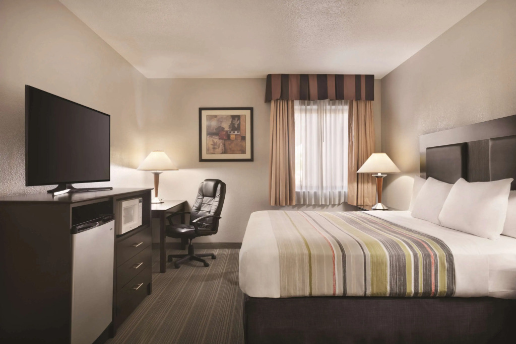 Country Inn & Suites by Radisson, Indianapolis East, IN