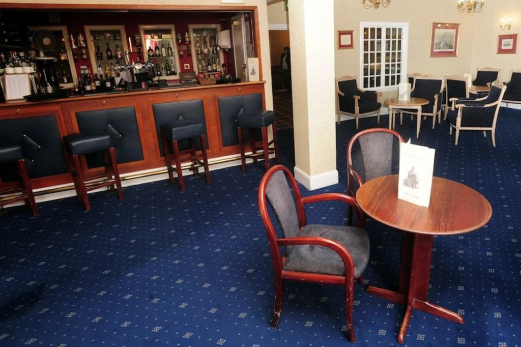 Old Waverley Hotel
