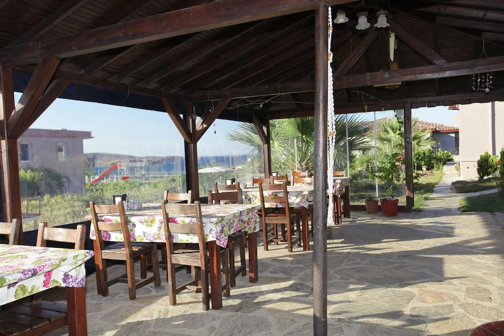 Uzum Hotel