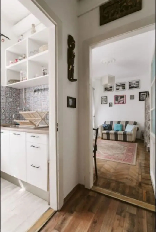 BPM - Beautiful Real Home In the Center