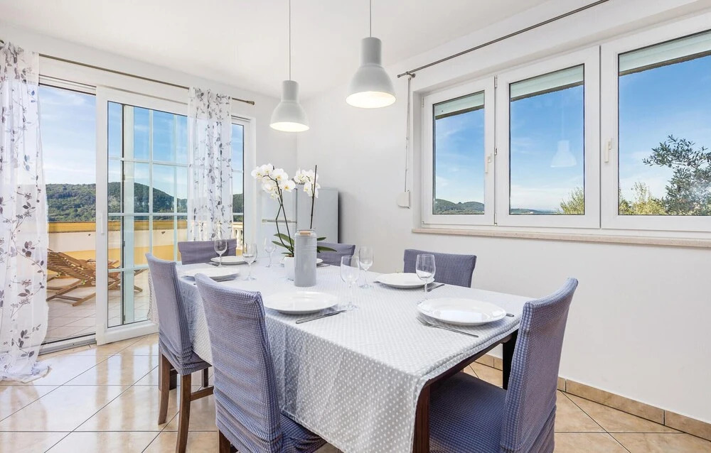 Beautiful Home in Supetarska Draga With Wifi and 3 Bedrooms