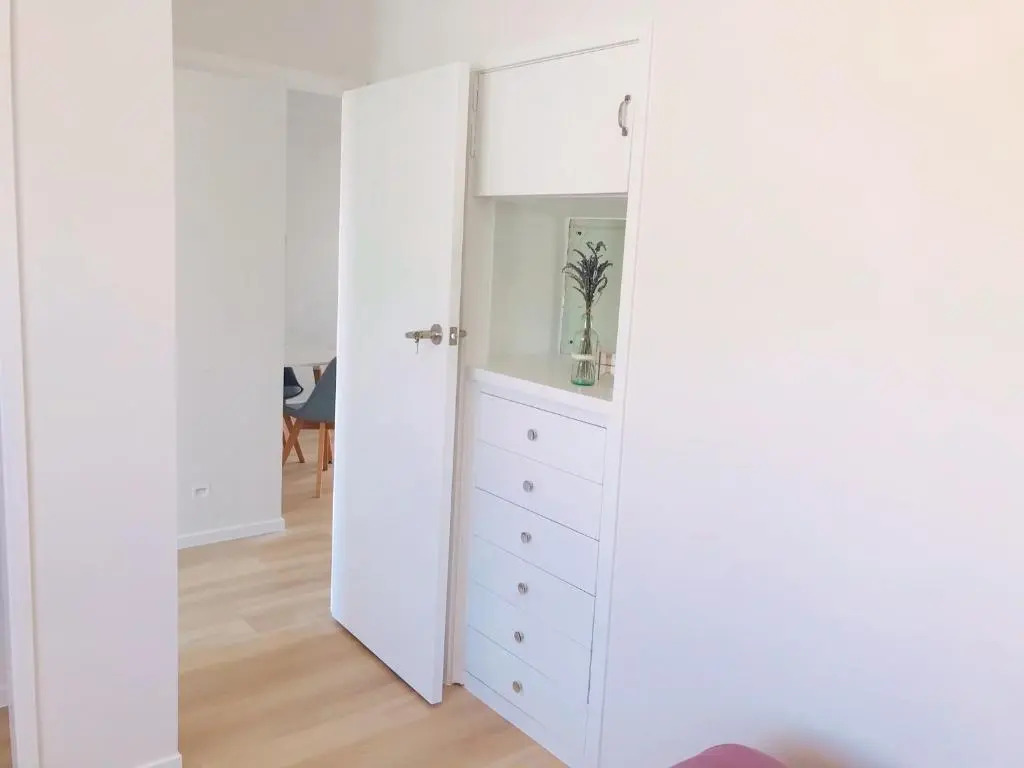 Bright Eden Park two bed townhouse private parking