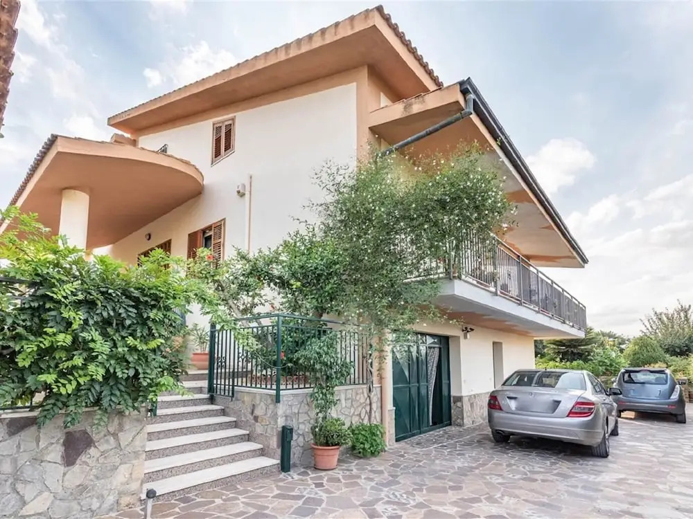 Marvellous Holiday Home near Palermo with Pool & Garden