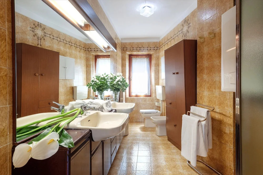 Exclusive Palazzo Schifanoia Apartment