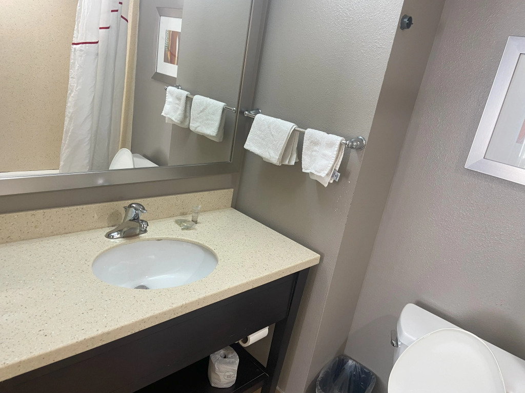 Red Roof Inn Pittsburgh - McKnight Rd