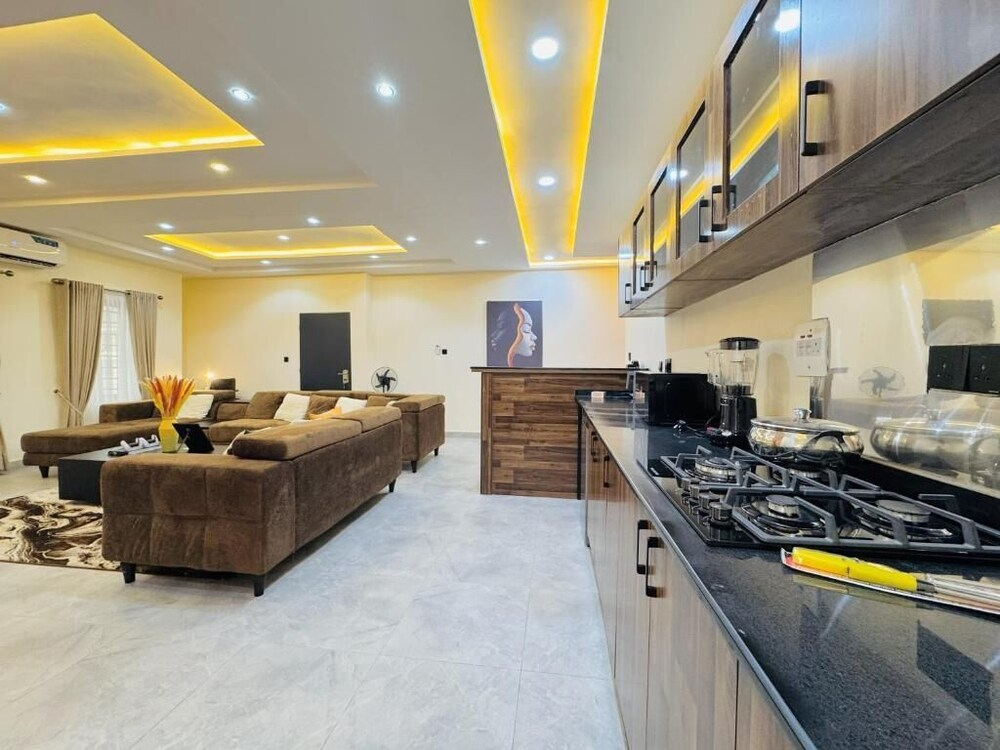 Stay AT Margarets Serviced Apartment