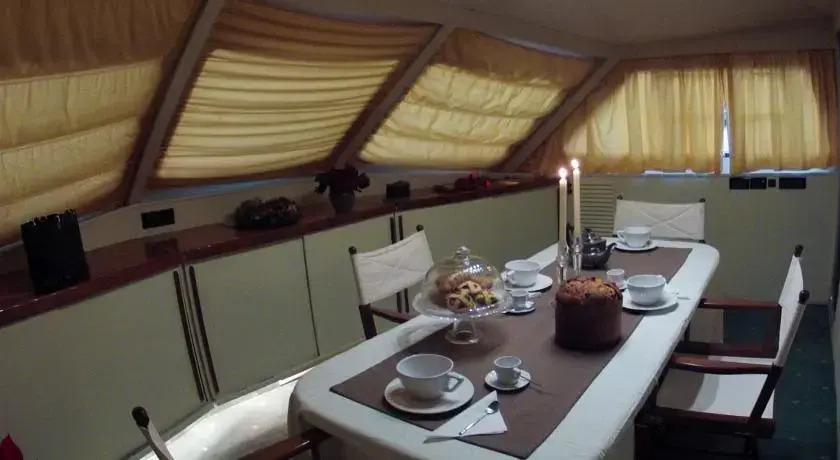 Yacht&Breakfast