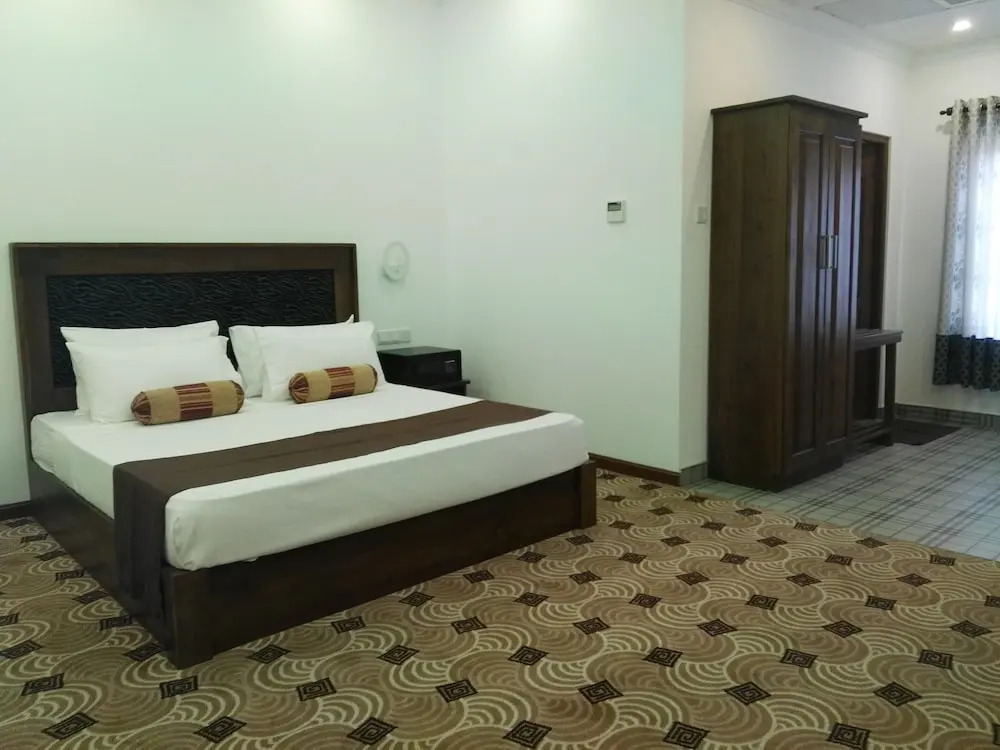 Hotel Akashayaam