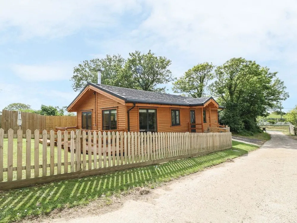 Chale Farm Lodge