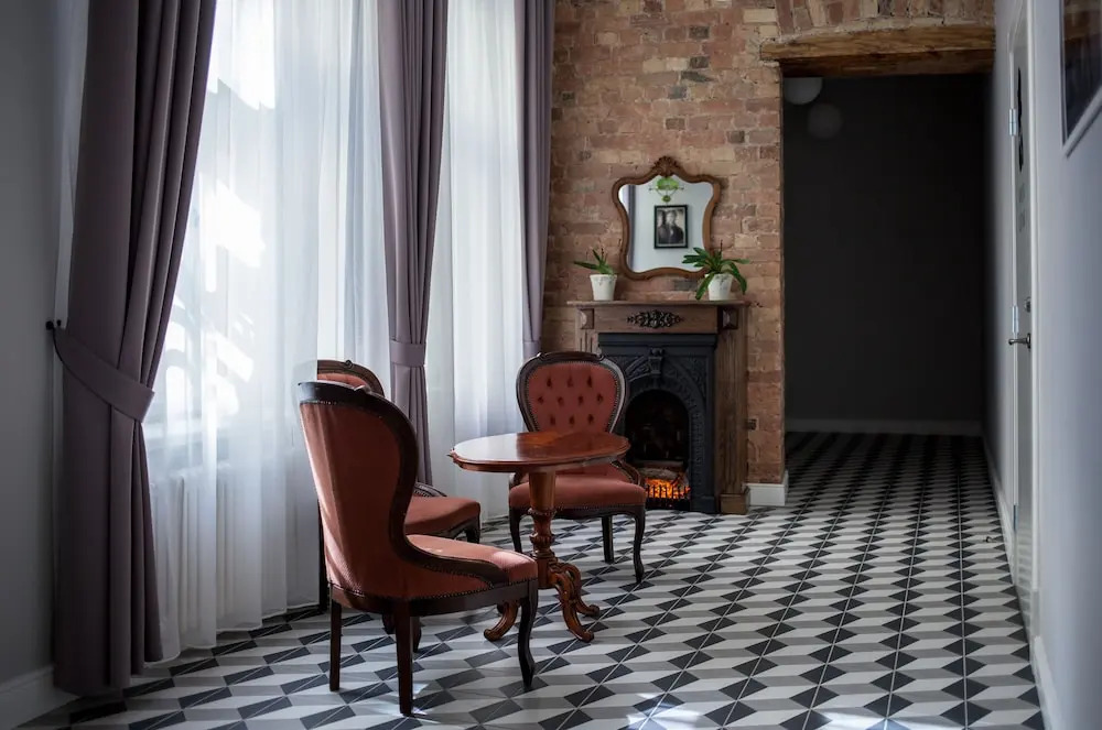 Sherlock Apartments