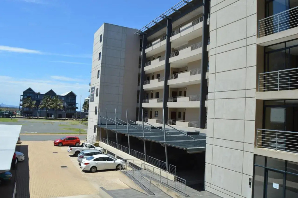 2 Sleeper with King Bed at Point Waterfront
