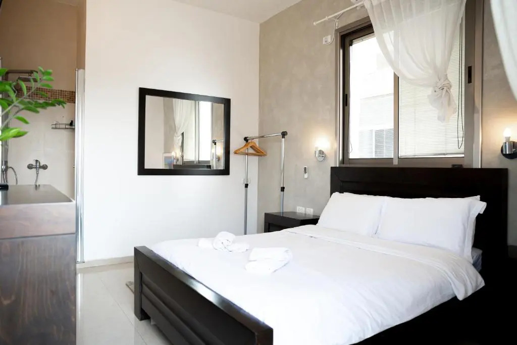 Sea View Apartment Prime Location On The Beach