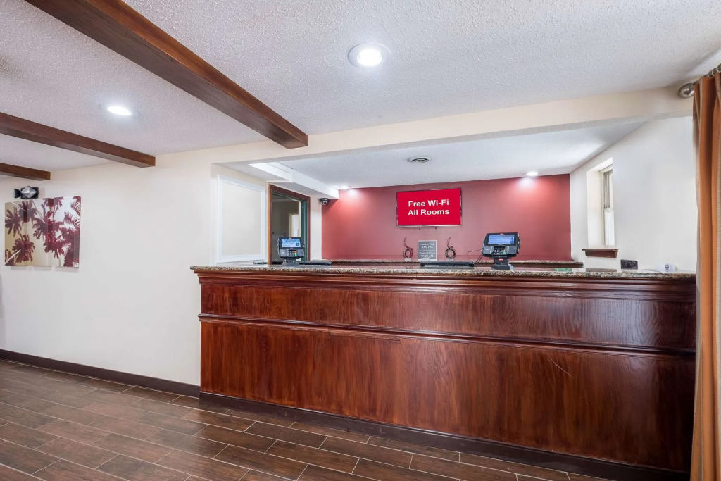 Red Roof Inn & Suites Stafford, VA - Quantico
