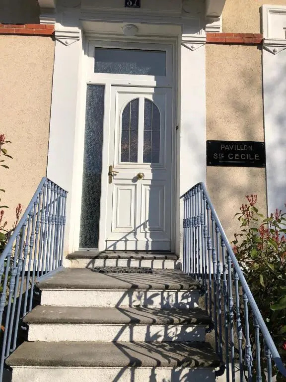 Sainte Cécile 6 / Studio Elégant et Central