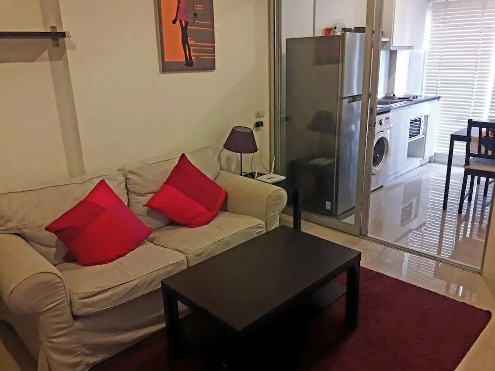 Highrise Cityview Aspire Condo Gym Pool