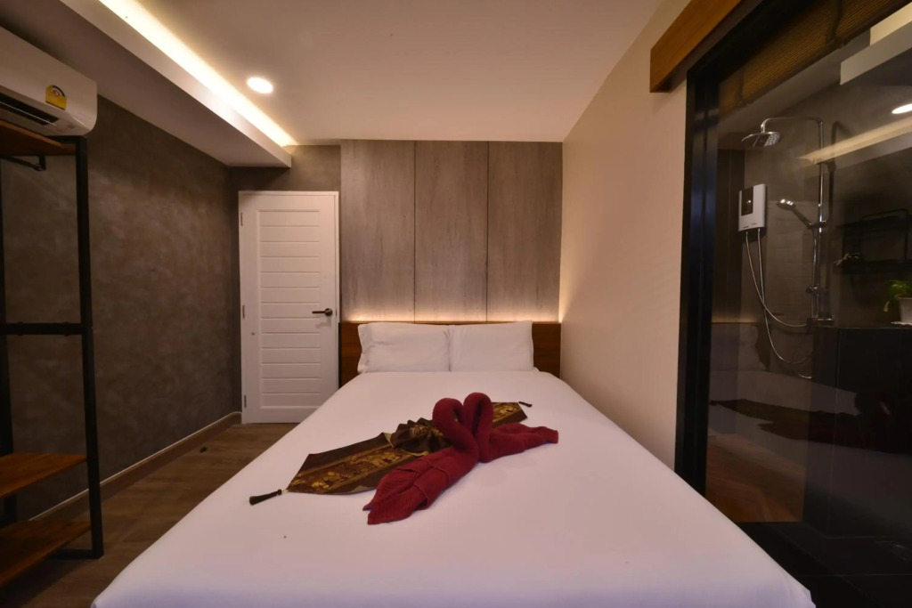Sureena Hotel