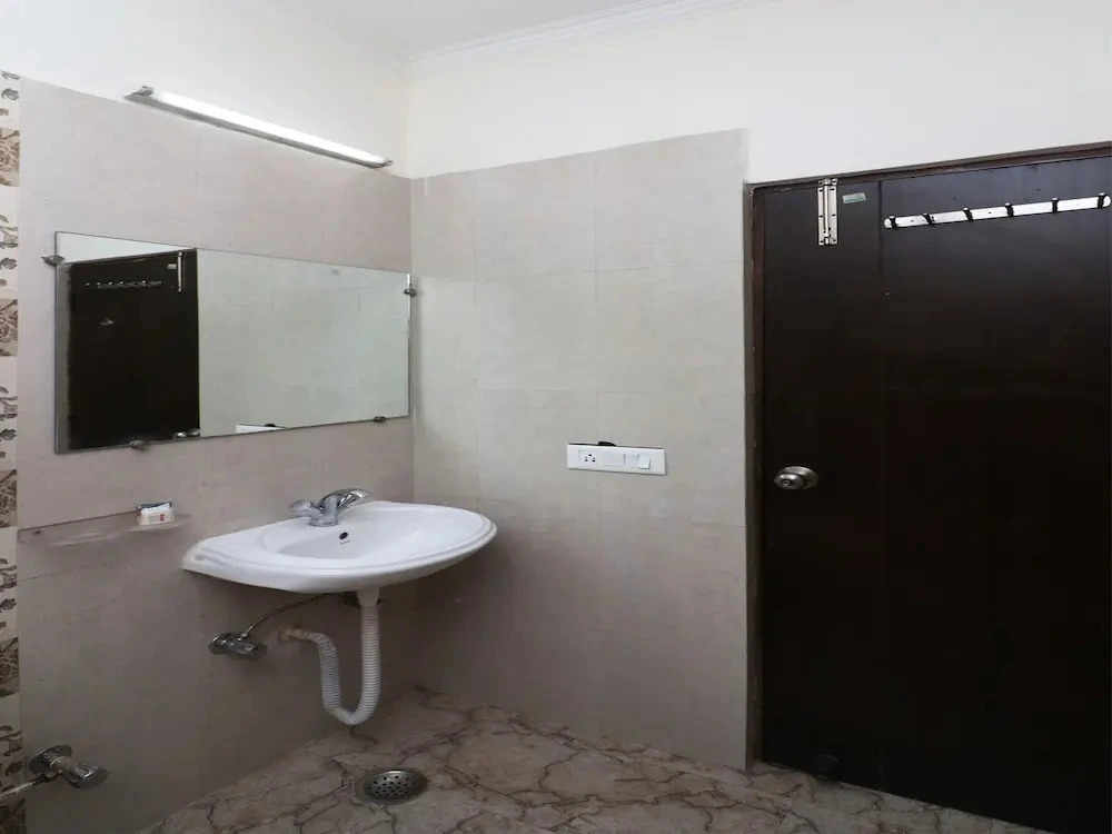 The City Hospitality By OYO Rooms