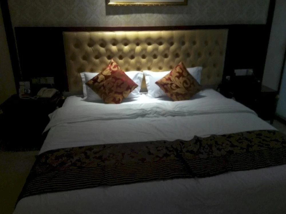 GreenTree Alliance Shenzhen Guangming New Area Tianliao Town Hotel